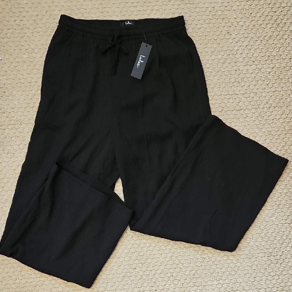 NWT Lulu's Black Wide Leg Pants